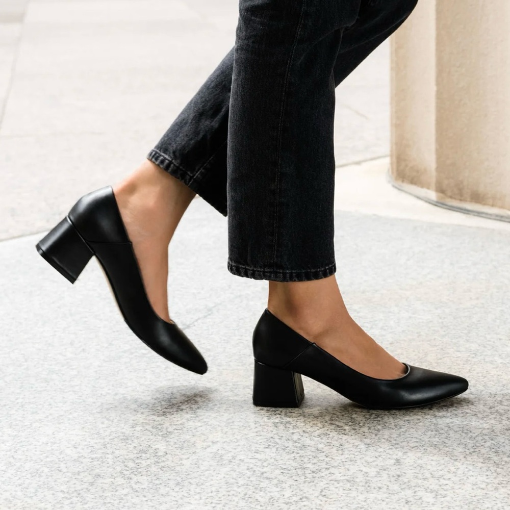 Nisolo Fiorela Go-To Black Mid Heel